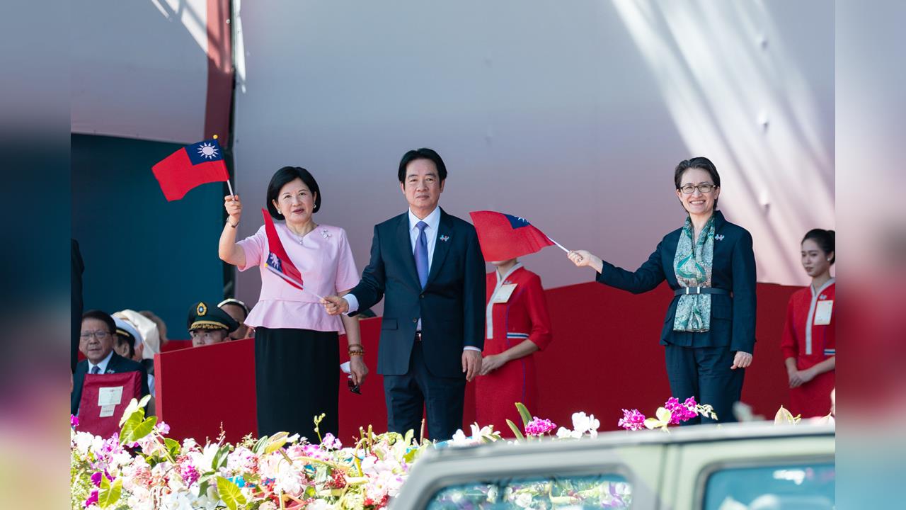 快新聞/紫領帶再現!吳思瑤讚賴清德穿搭穩重 蕭美琴「細節都在挺台灣」