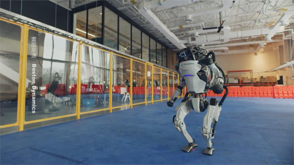 美大廠機器人全體熱舞 驚人實力引熱議擴展更多功能！目標成第一線防疫人員
