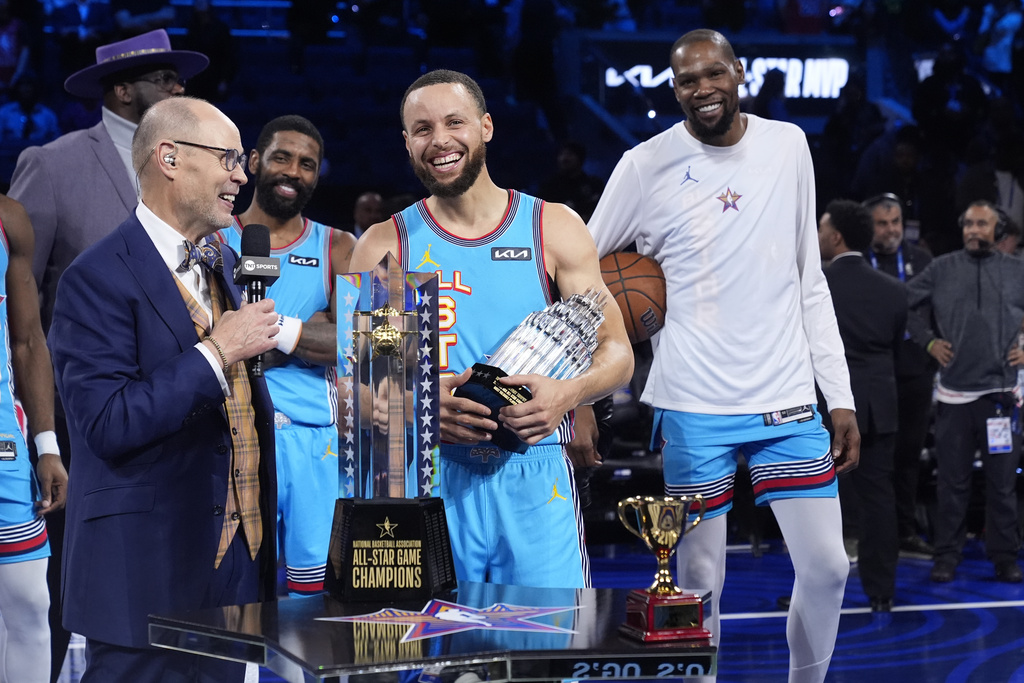 NBA(影)／明星賽新賽制飽受批評 MVP咖哩賽後挺聯盟不走回頭路