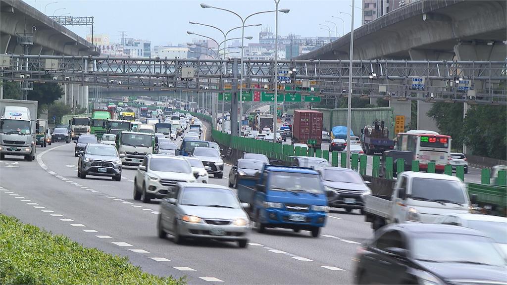 快新聞／228連假首日國道湧車潮！高公局曝「6處易壅塞」路段