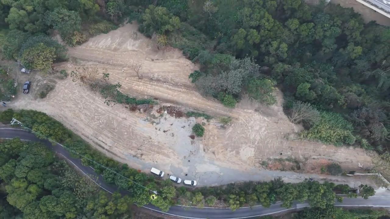 黑心業者為省清運費　「殯葬廢土」虛報棄置農地.山坡地