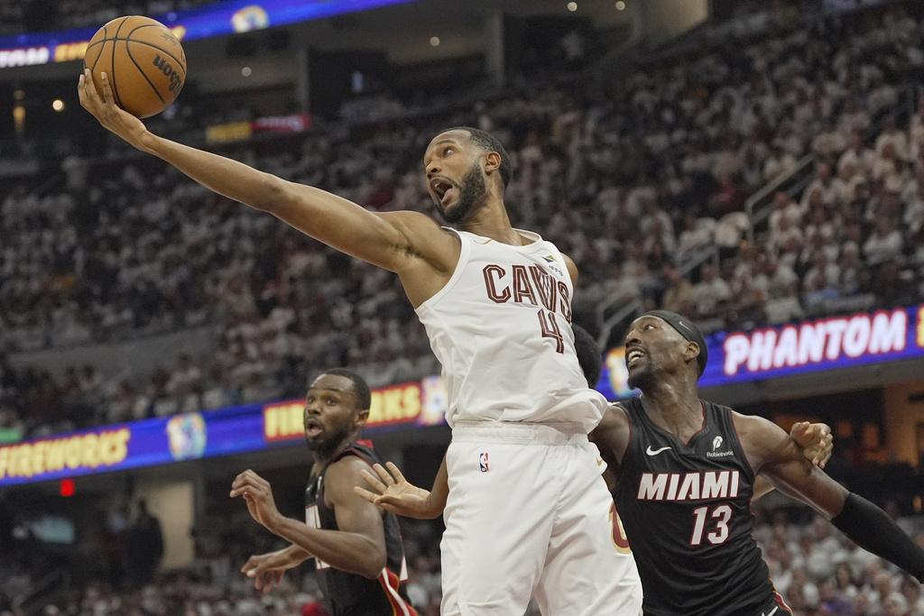 NBA(影)／詹皇輝煌生涯從沒得過的獎　騎士前鋒成隊史首位年度防守球員