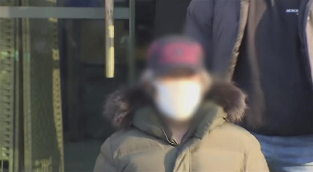 南韓性侵犯趙斗淳今出獄 民眾憤怒包圍抗議