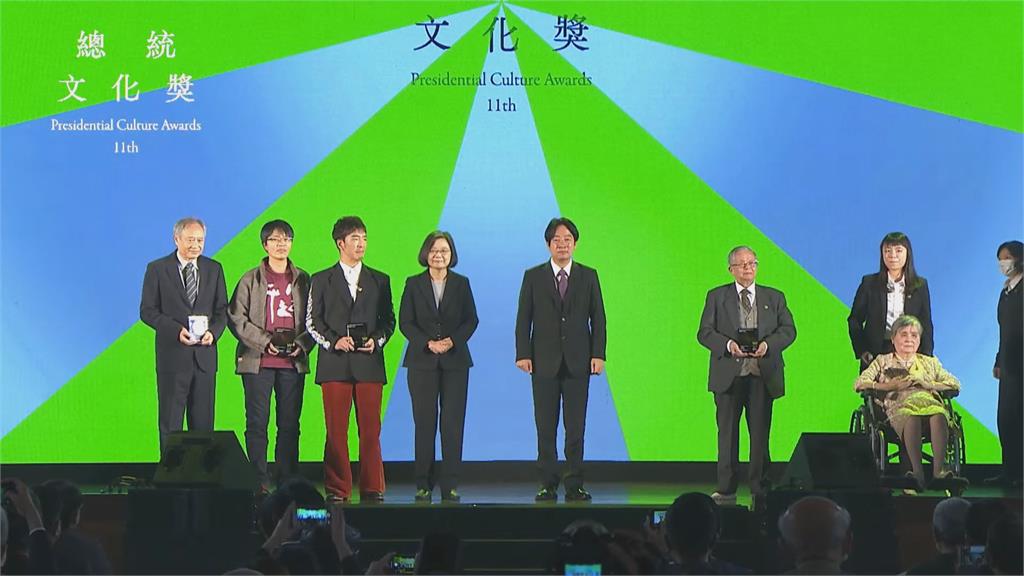 總統親自頒發「文化耕耘獎」李安：台灣是根基、養分　非常驕傲！
