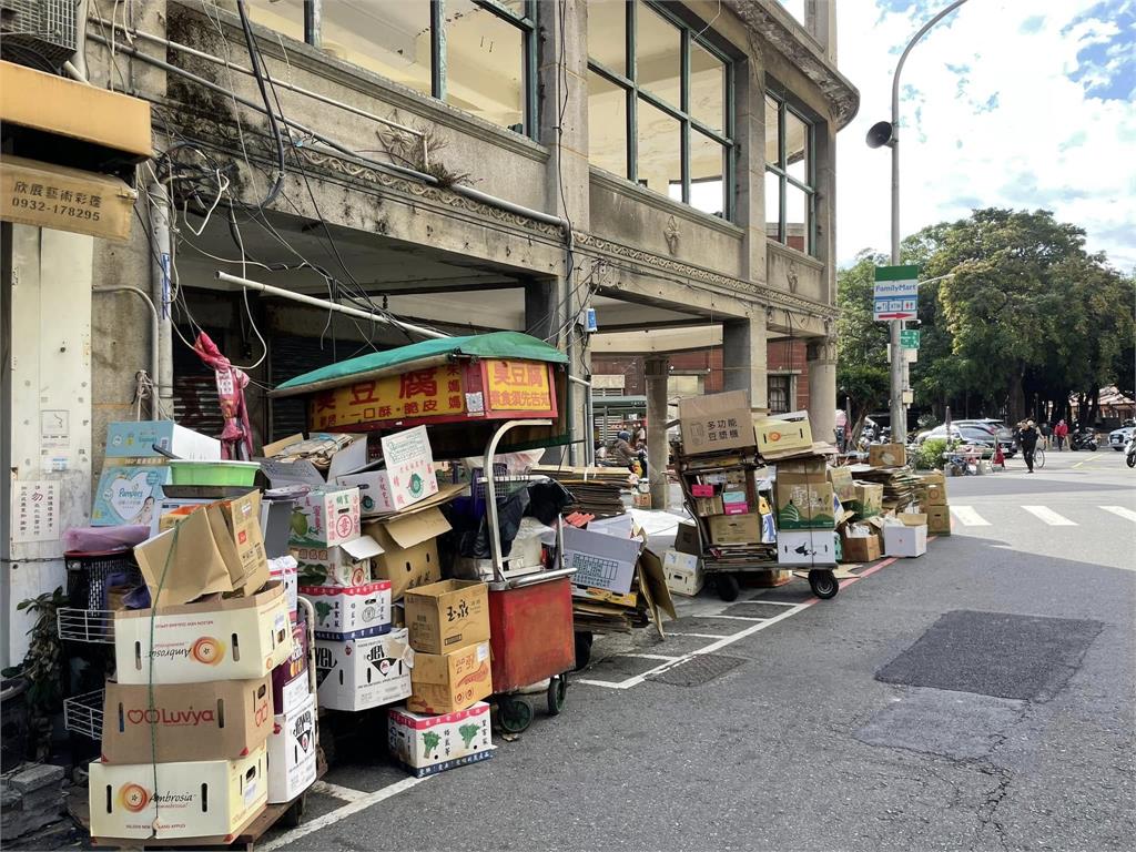 快新聞／綠議員PO新竹髒亂市容「像無政府狀態」　指高虹安停職耽誤市民