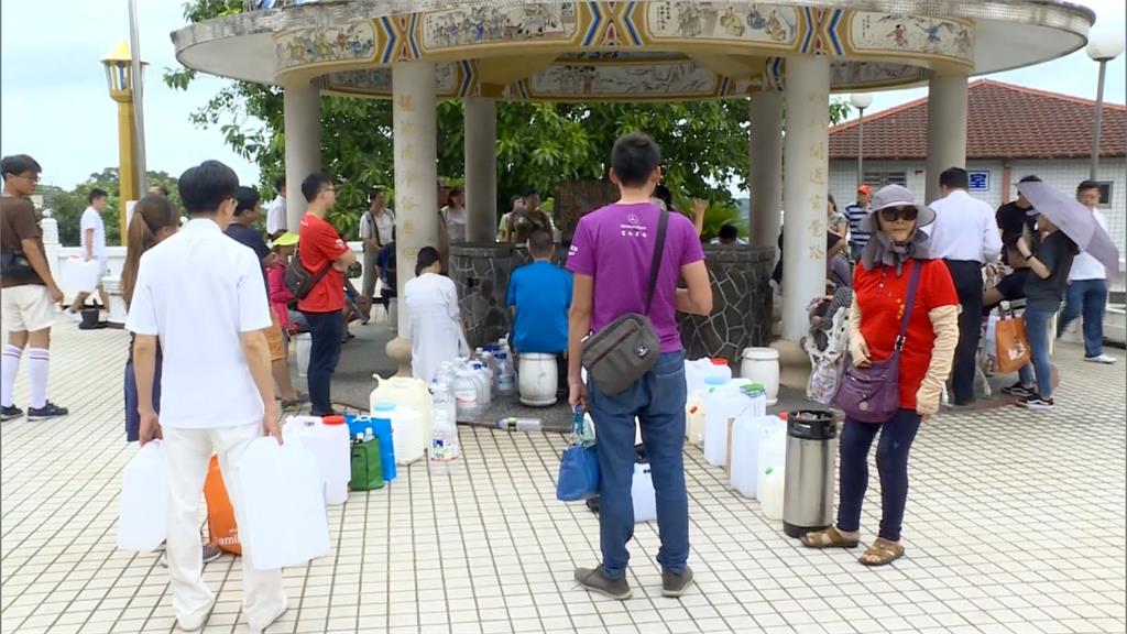 傳喝午時水保平安 民眾天元宮排隊取水