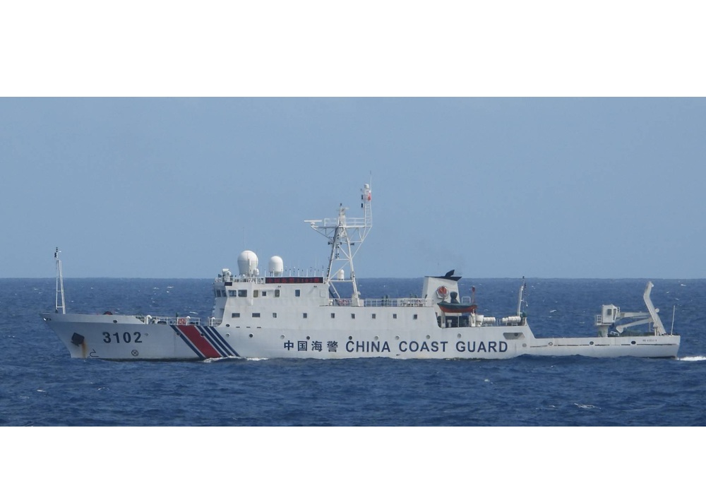 中國海警船侵擾東沙海域　海巡臺南艦監控3日驅離