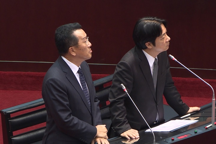 顧立雄初次登立院備詢 藍委狂電：回家多看書