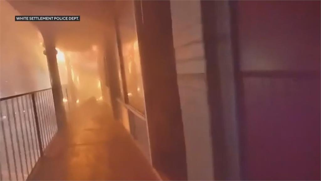 德州旅館失火！勇警闖火場叫醒熟睡住客　火勢撲滅無人傷亡