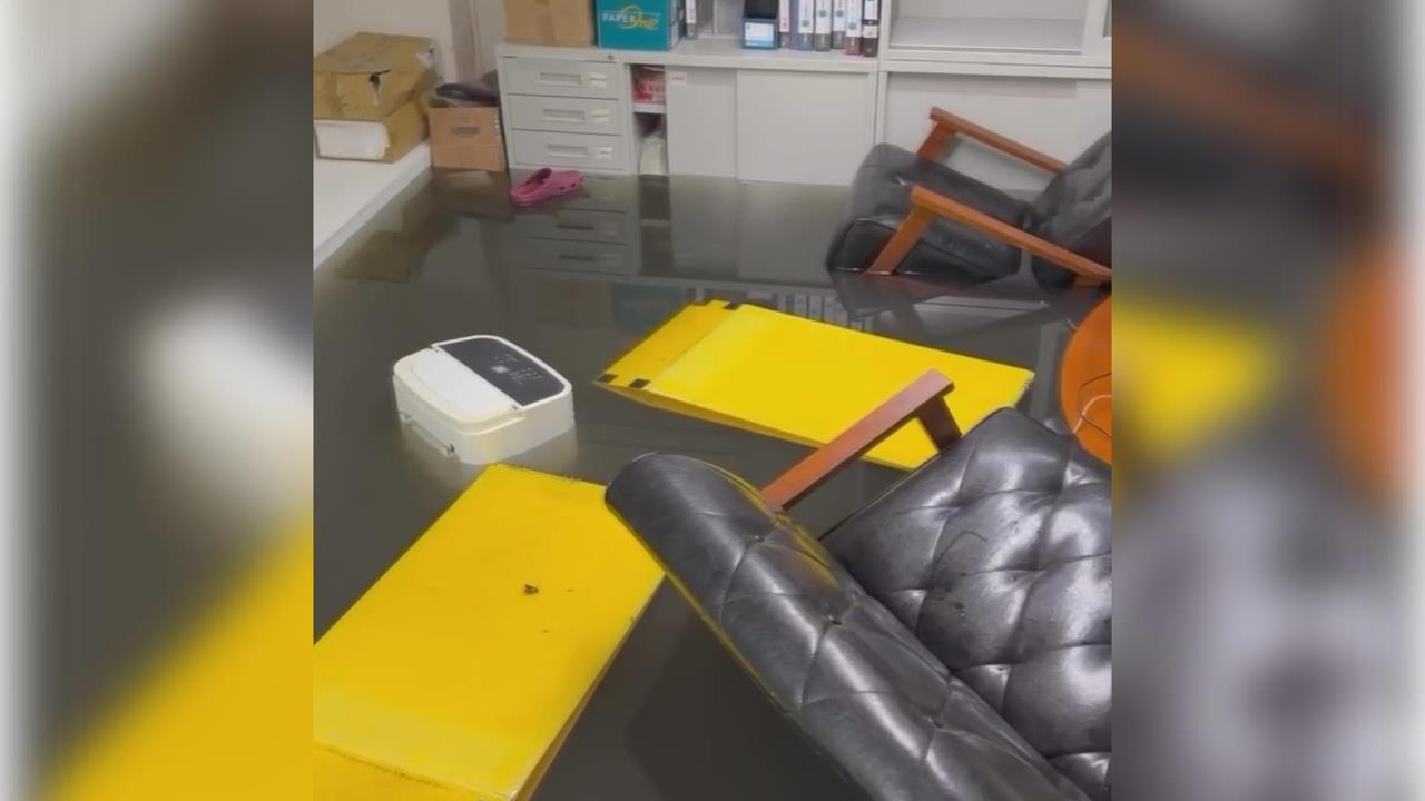 海水倒灌基隆店家地下室淹水　控1999稱「已處理」現場卻沒人