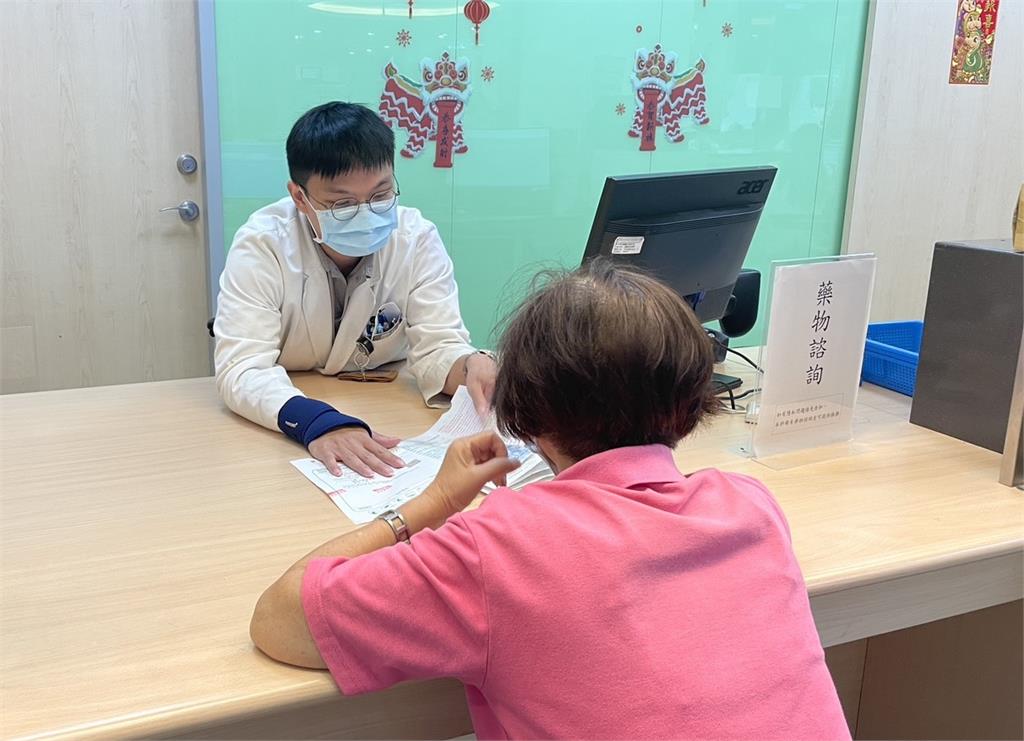 藥物副作用不可輕忽！北榮桃園分院傳授5招為健康築起安全防線