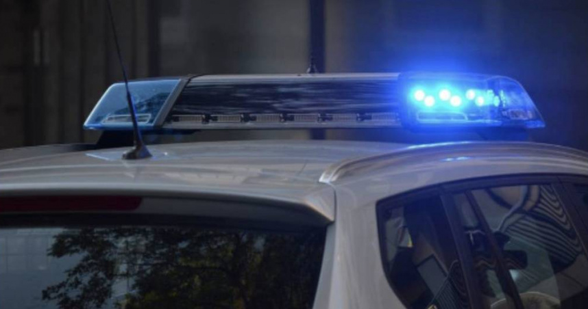 花蓮通緝犯持刀攻擊警!他劫車狂跑又棄車 警全力圍捕中