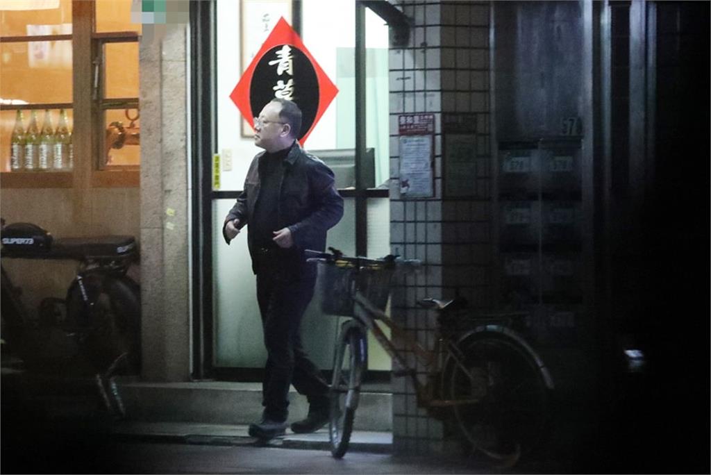 濫用公務車去推拿？侯漢廷開砲　史哲：舊傷復發順路貼膏藥
