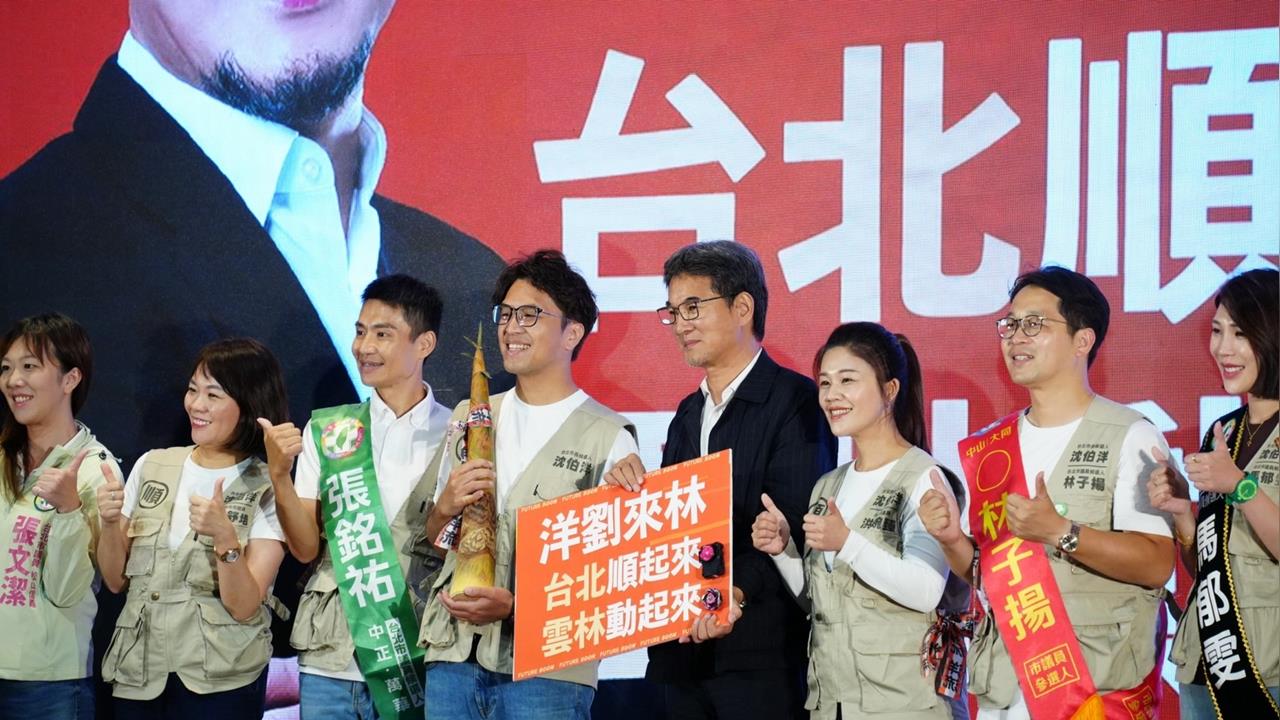 快新聞／「洋劉正派」合體炸場！劉建國送沈伯洋1神物　背後寓意曝光