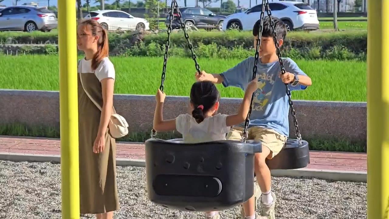 雲林斗南公園無人機「低空盤旋」 緊鄰遊戲區!家長:怕釀孩童受傷