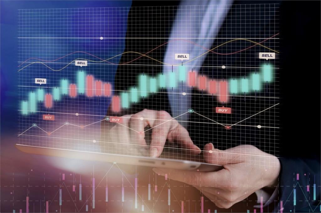 月存一萬滾出兩千萬！財經專家揭無腦買進術