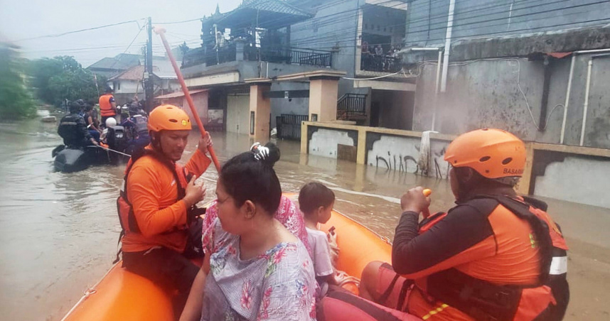 峇里島連日暴雨！洪水釀9死「數百人緊急避難」　台灣旅客揭現況