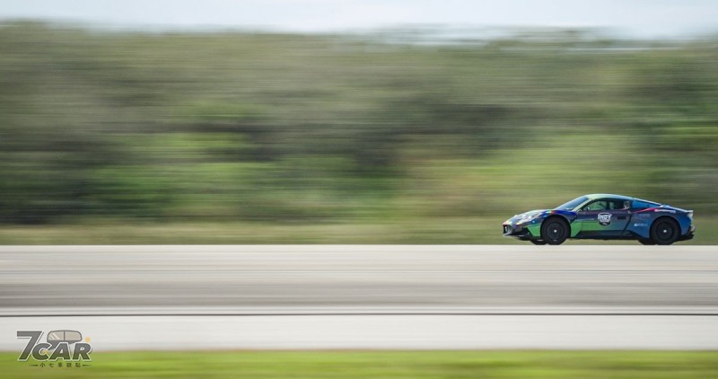 Maserati MC20以時速318公里刷新自動駕駛最速世界紀錄