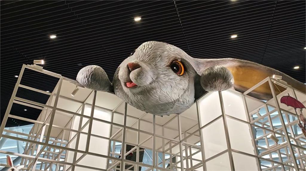 桃機一航廈旅人廣場登場！　幾米插畫打造療癒打卡新景點