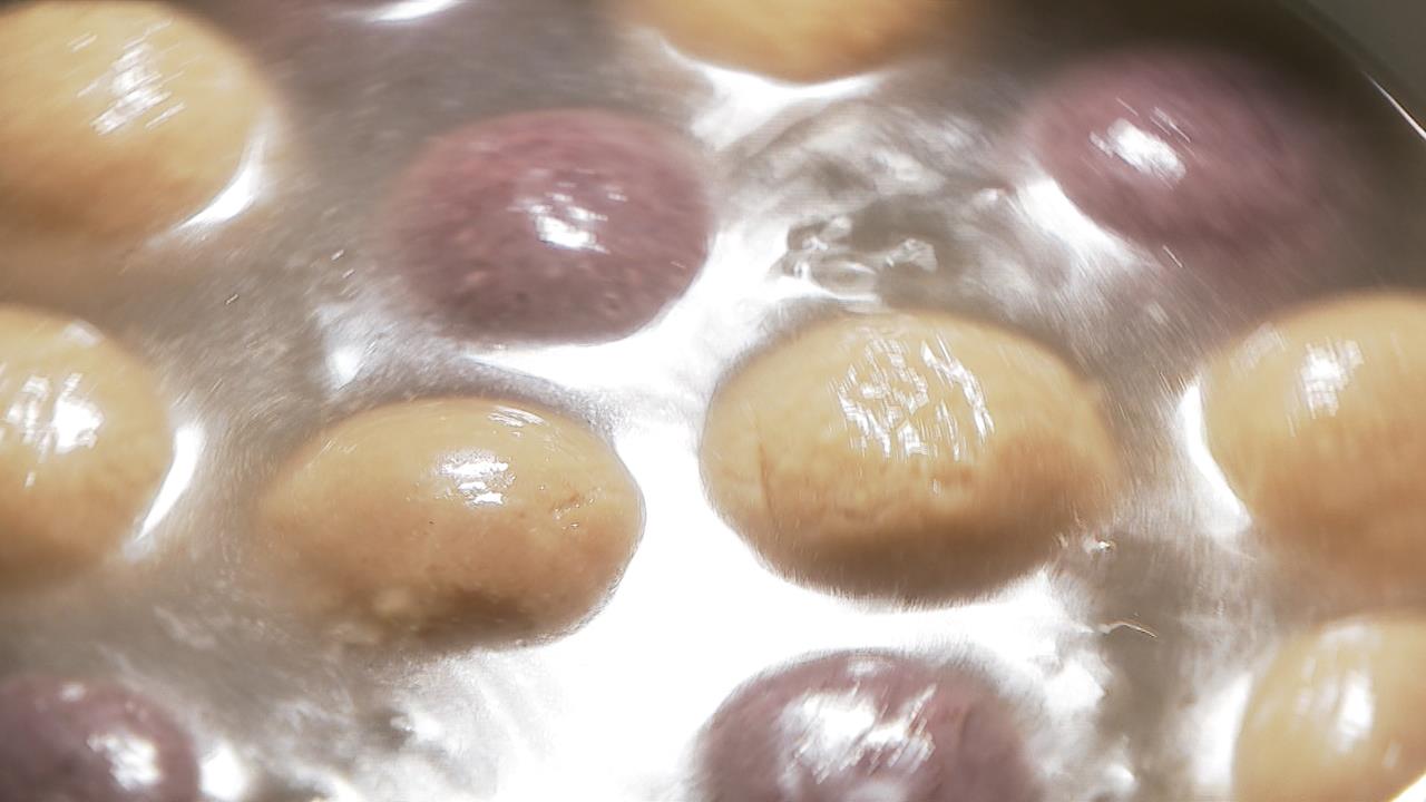 冬至不只紅白湯圓可以吃！業者創意推出草仔粿、紅龜粿口味