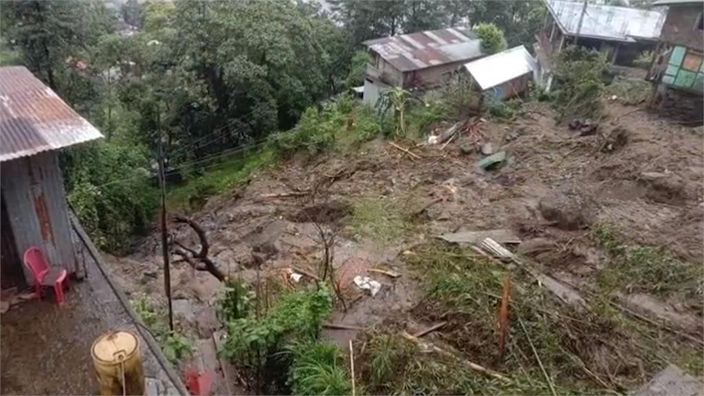 印度錫金邦連日暴雨多地土石流　高達2400遊客受困