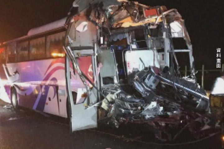 國光客運車禍駕駛身亡 同僚爆超時開車釀禍