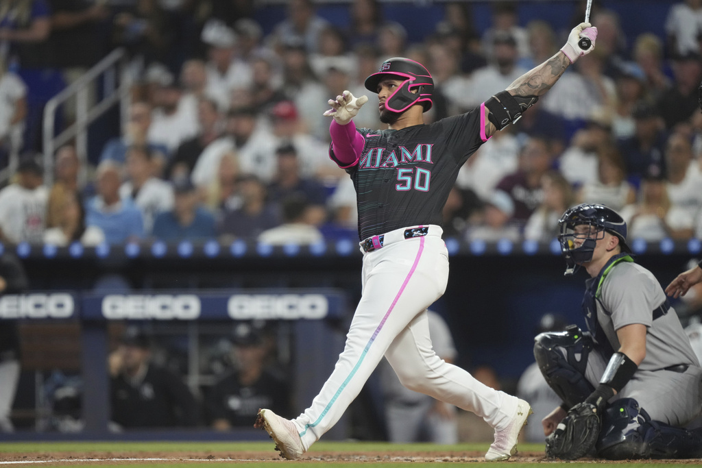 MLB(影)/棒打前東家! 馬林魚23歲年輕強打單場雙響砲重創洋基