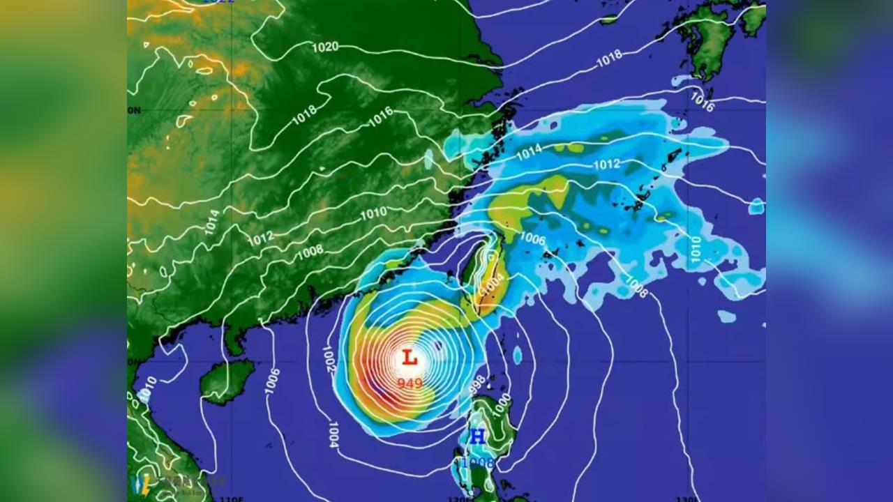 快新聞/鳳凰變中颱!氣象專家曝「這時間」最接近台灣 帶來共伴強降雨