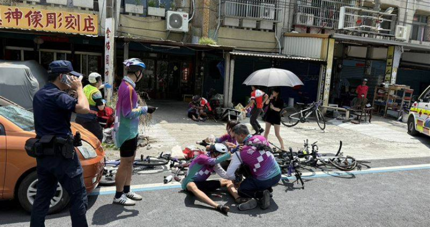康橋學校「單車環島成年禮」驚傳車禍　小客車撞擊釀8傷