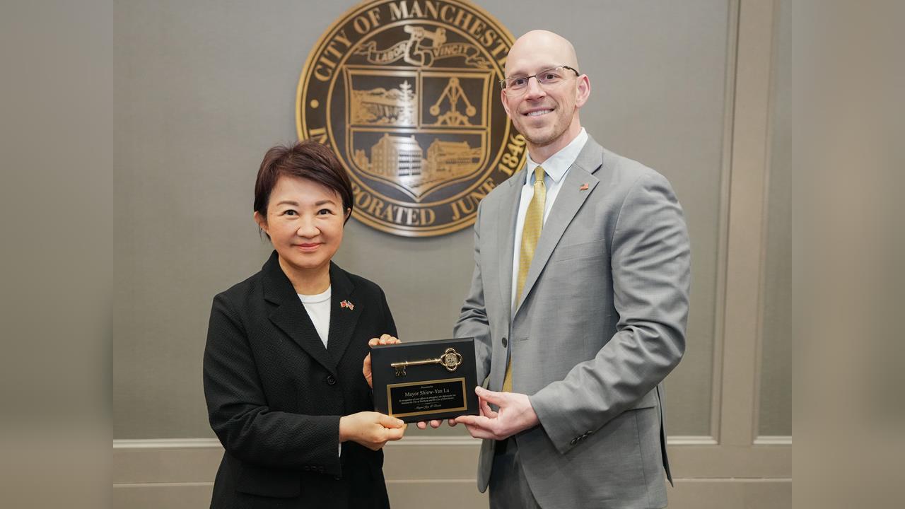 快新聞／盧秀燕抵美直奔曼徹斯特！與37年姊妹市長見面歡　討論「無家者」議題