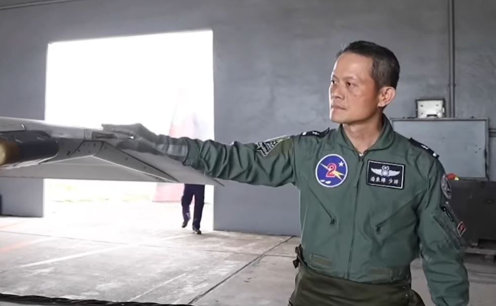 快新聞／聯隊長同乘！幻象2000戰機今早復飛　繼續守護國家安全