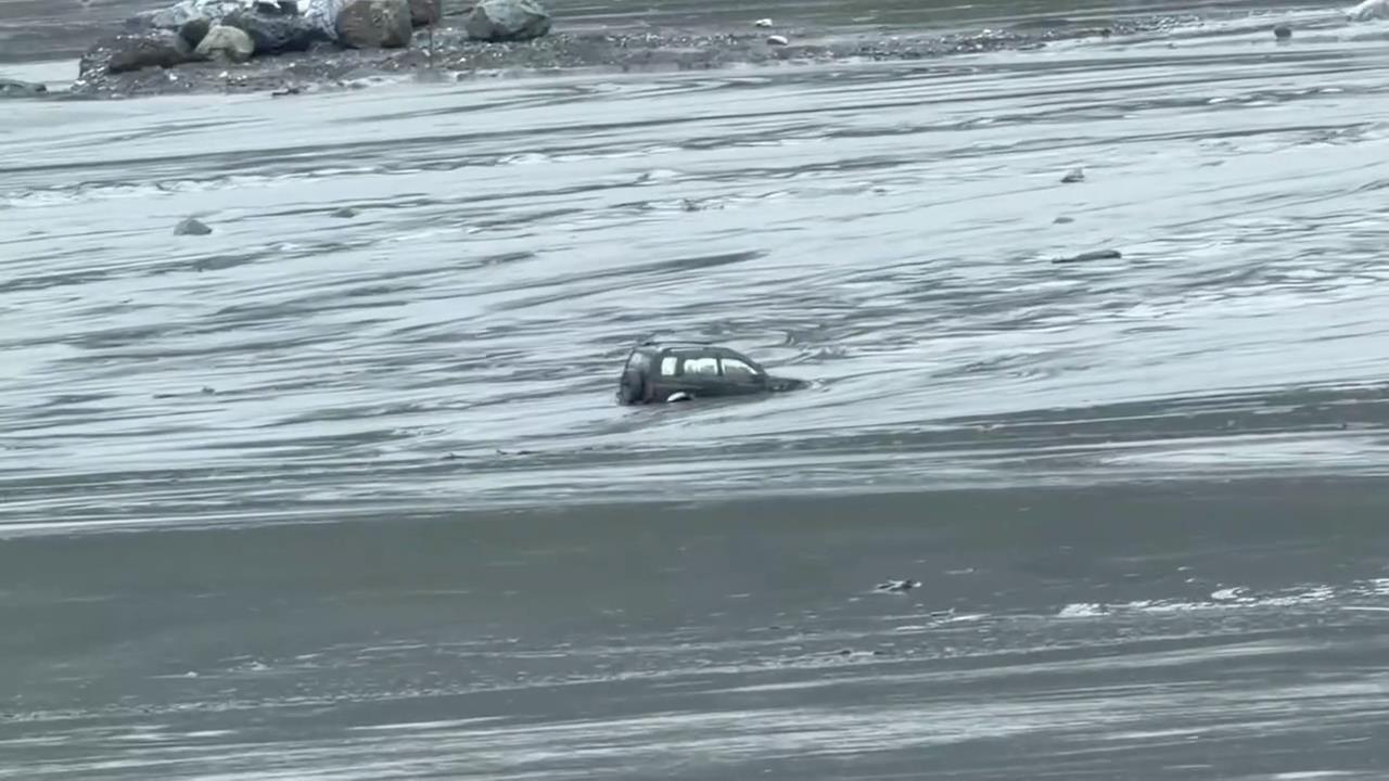 強降雨！花蓮馬太鞍溪「吉普車遭沖走」　工地主任失蹤　無人機加入救援