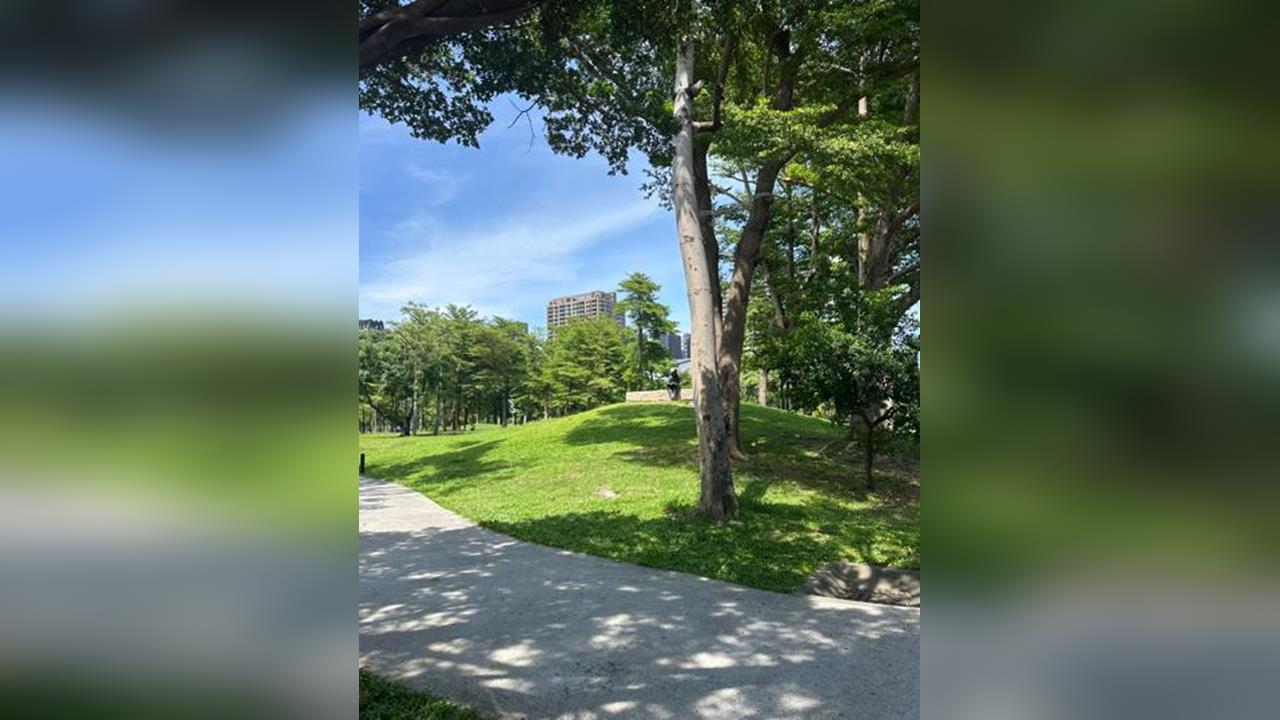 快新聞／高美館豪宅區驚傳墜樓！1男子倒臥人行道　已無呼吸心跳