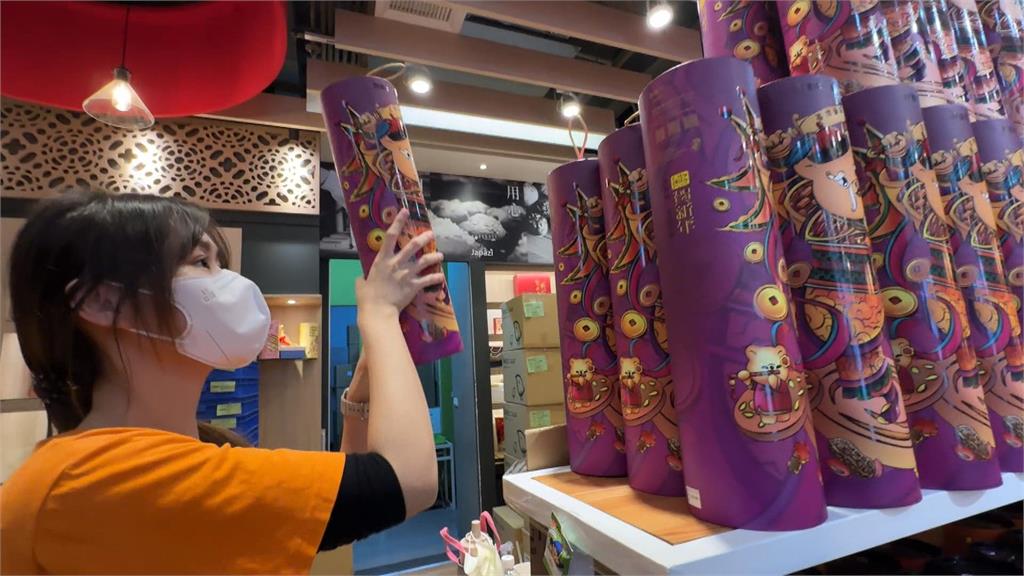 「炮竹」造型蛋捲禮盒吸睛　「發財鳳梨酥」送禮超應景