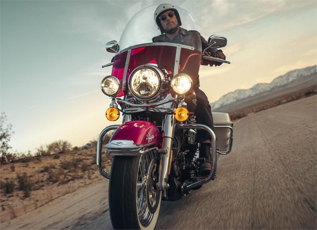 2023 Fast Johnnie Enthusiast Collection & Electra Glide™ Highway King  即日起開放預訂