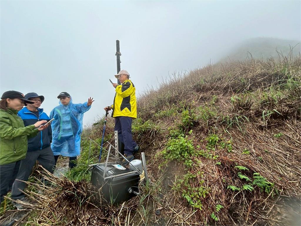 四月小油坑失火！國研院拆除鋰電池感測器 協助後續復原與監測