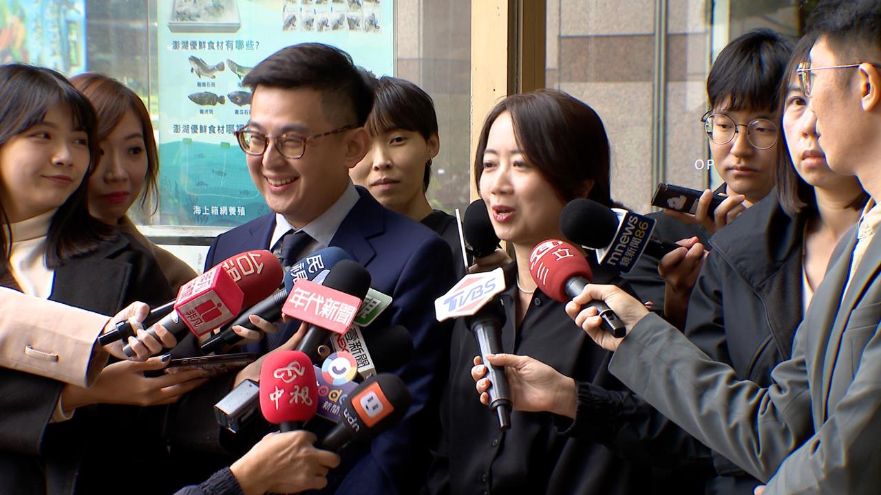 卓冠廷.戴瑋姍請辭！備戰2026拚連任　嗆凌濤PTSD勿遷怒