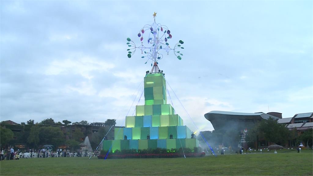 「奇幻耶誕」燈節點燈！中央公園氣氛歡樂