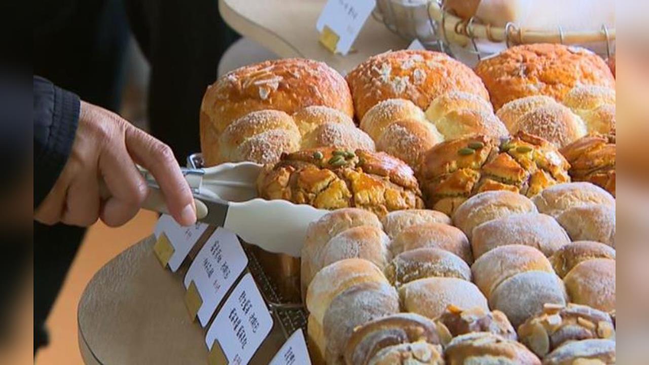 台灣人進麵包店必做「這件事」？他PO引共鳴笑：「不做不能買麵包」！