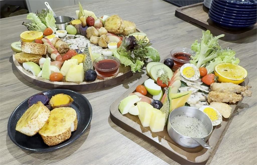 脫線牧場第三代經營咖啡館　推澎湃早午餐.成立"脫線故事館"　遊客慕名來