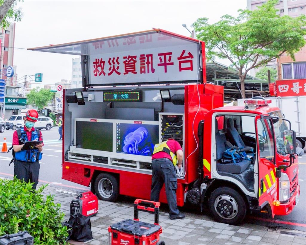 桃消第一大隊救災資訊平台車首度亮相　攜手商場提升災害應變能力