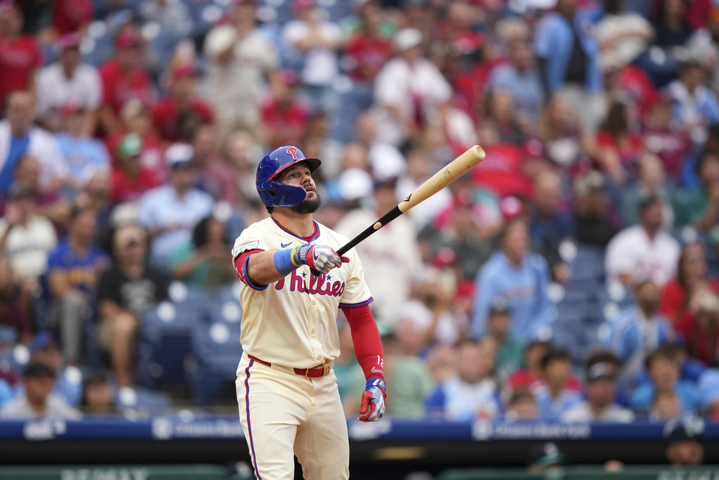 MLB(影)／費城狂風暴雨水手翻船！「洗襪伯」扛出第45轟超越大谷獨居國聯雙冠王