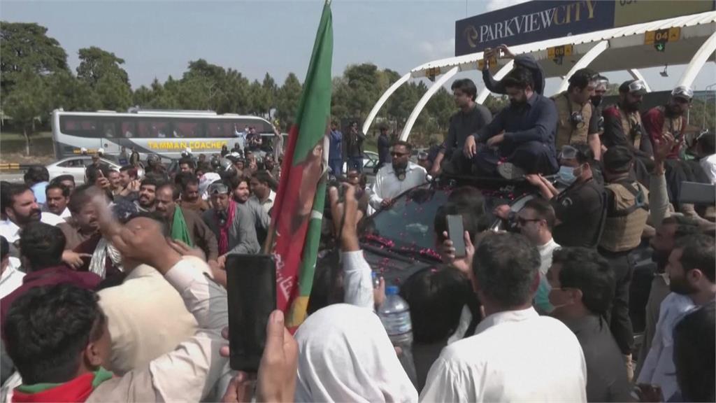 巴基斯坦前總理出庭受審　支持者與警爆衝突
