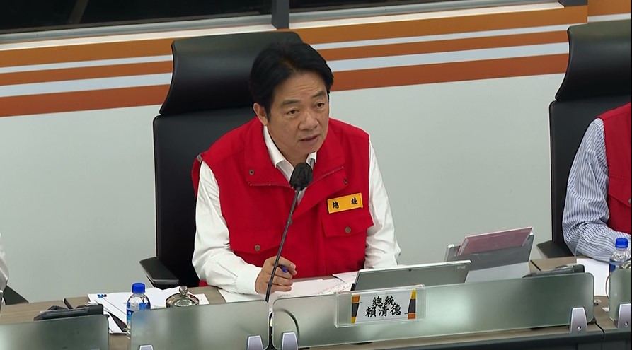賴總統坐鎮災害應變中心.卓揆南下勘災　府院黨調整步調"民生優先"