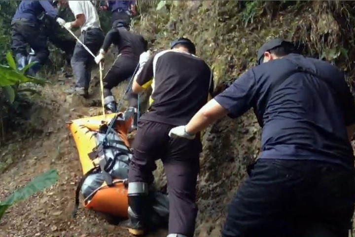 登山客失聯  救難人員尋獲屍體僅穿內褲