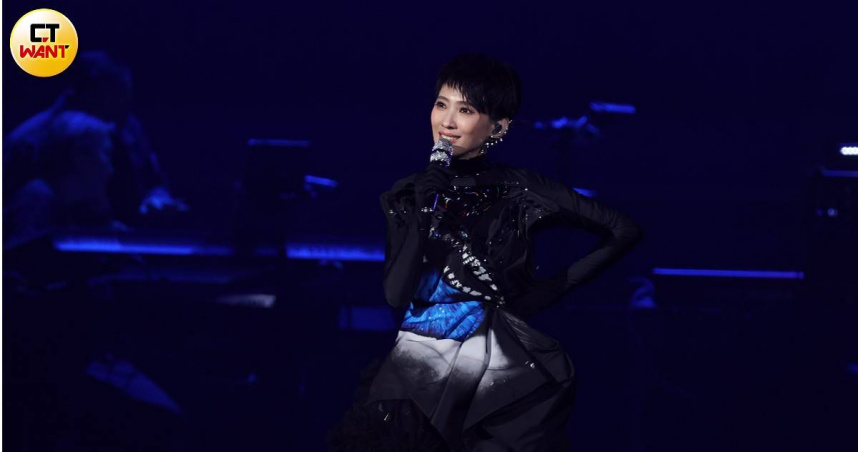 戴佩妮睽違9年攻蛋　挑戰高空歌唱保額近1億元