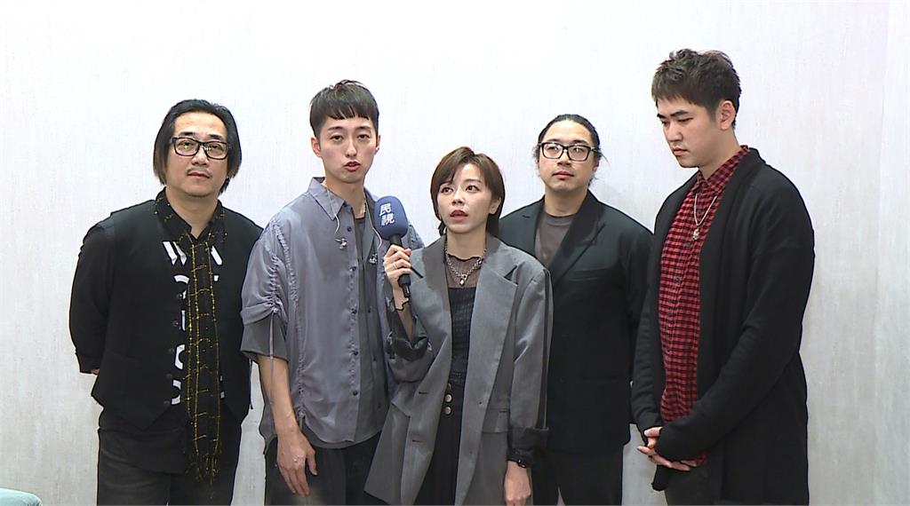 霸氣樂團唱尾牙！　王瞳表新年期許將創作更多歌曲