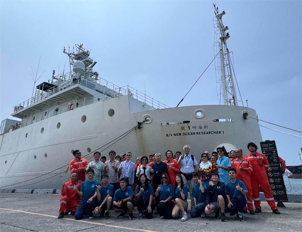 國造研究船邁向新里程碑 　新海研1號首次國際遠航
