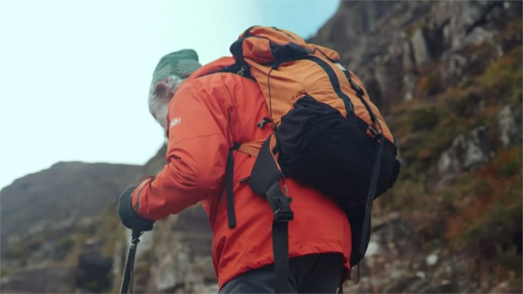 老伴入院排解孤獨　英國八旬翁挑戰1200天攀282座山
