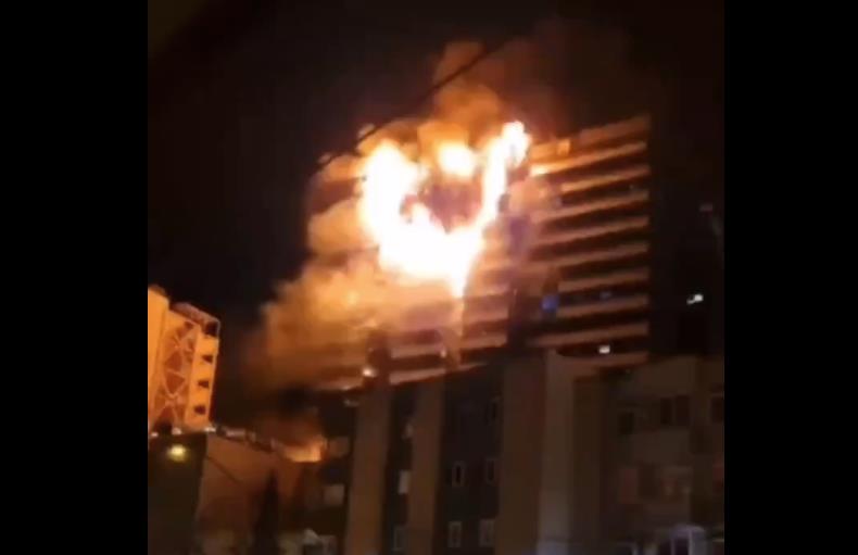 快新聞／伊朗醫院陷火海「濃煙從大樓竄出」　起火原因仍待調查